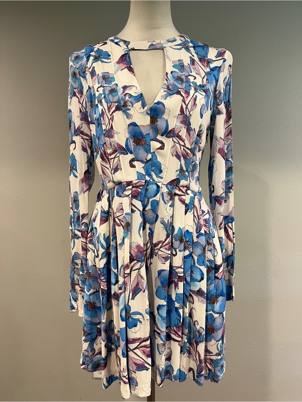 Free People Floral Keyhole Long-Sleeve Fit & Flare Dress size 4‎